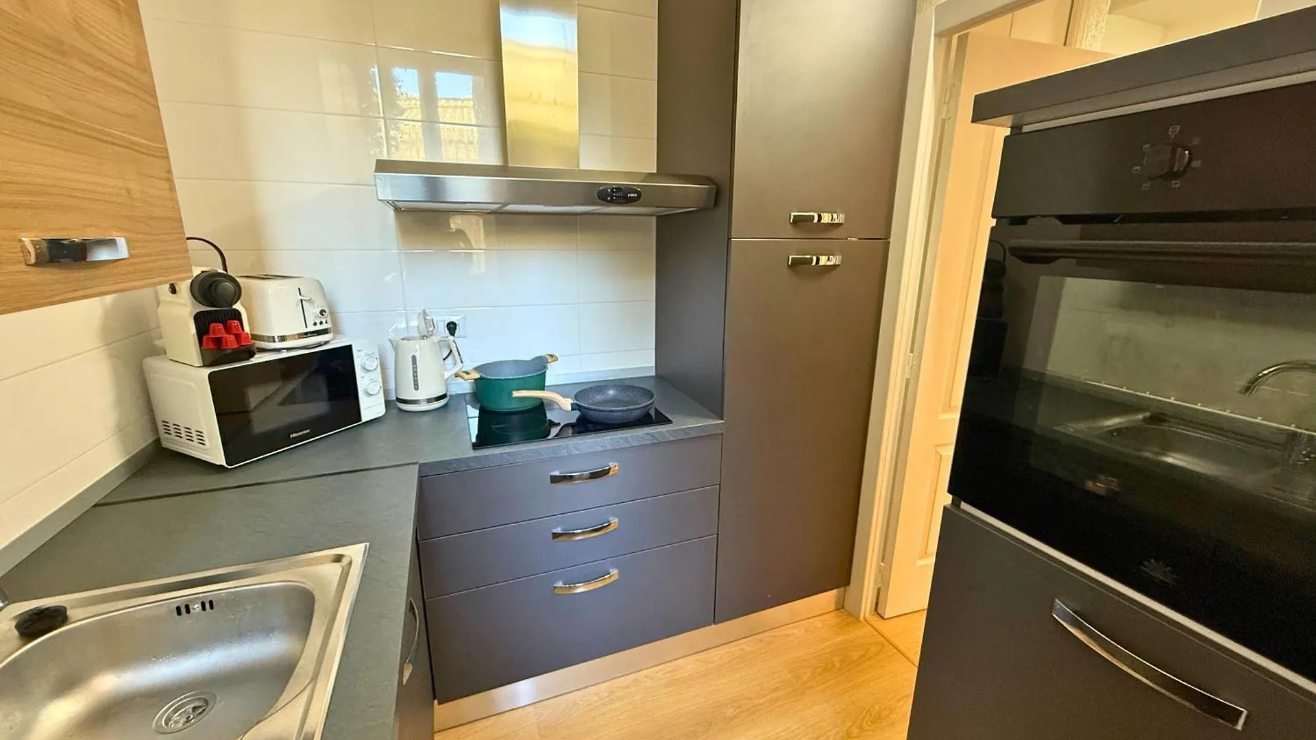 2 Bedroom Apartment 10Min From Monaco Beausoleil France